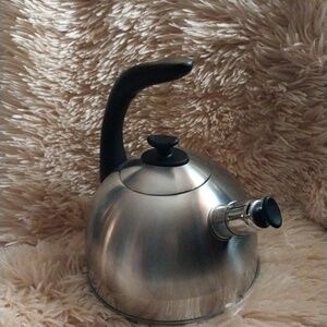 Masterclass 2.4qt Stainless Steel  Kettle Whistle  Black Ergonomic  Handle.